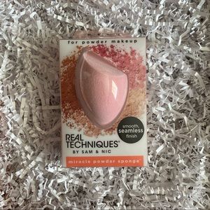 🍁5/$25 Miracle Powder Sponge